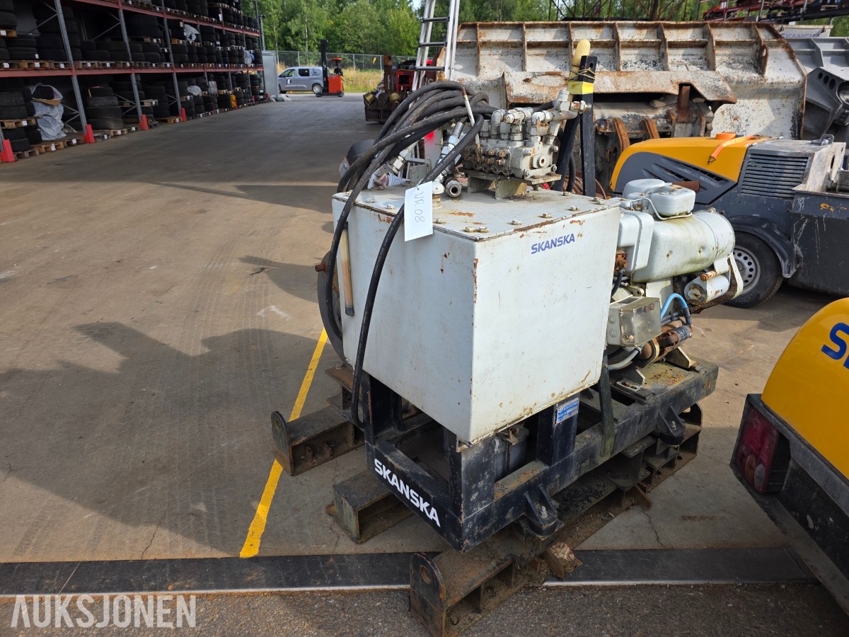 Vinsj med virer motor og hydraulikktank