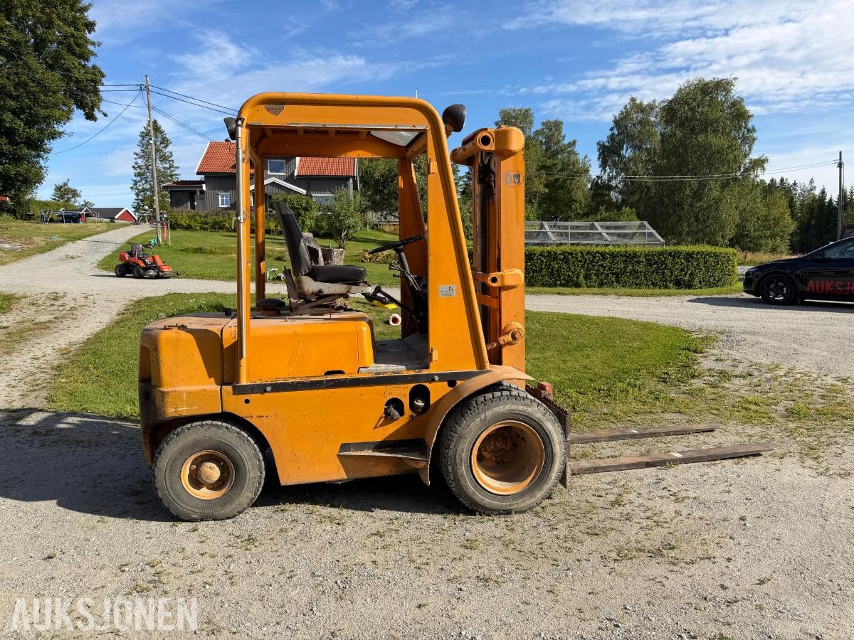 OM DIM 30 B gaffeltruck