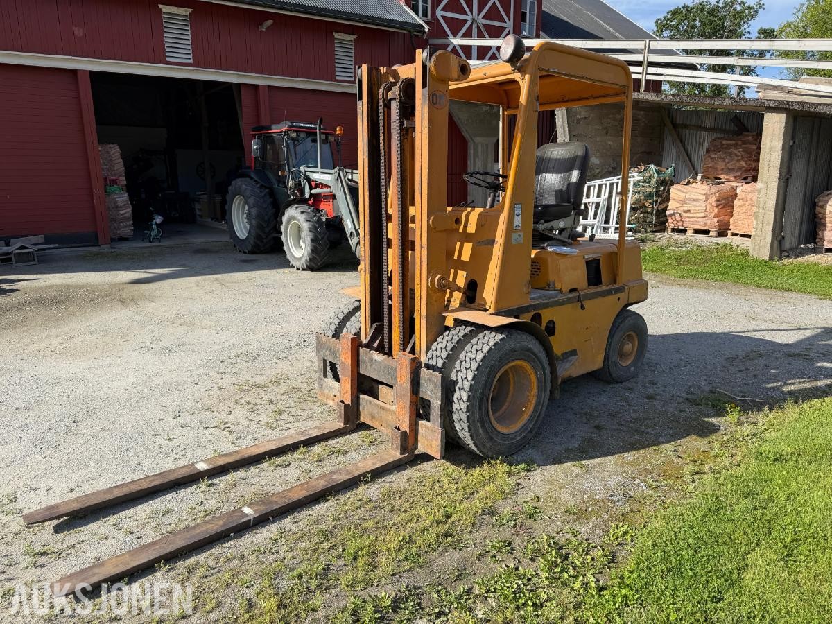 OM DIM 30 B gaffeltruck