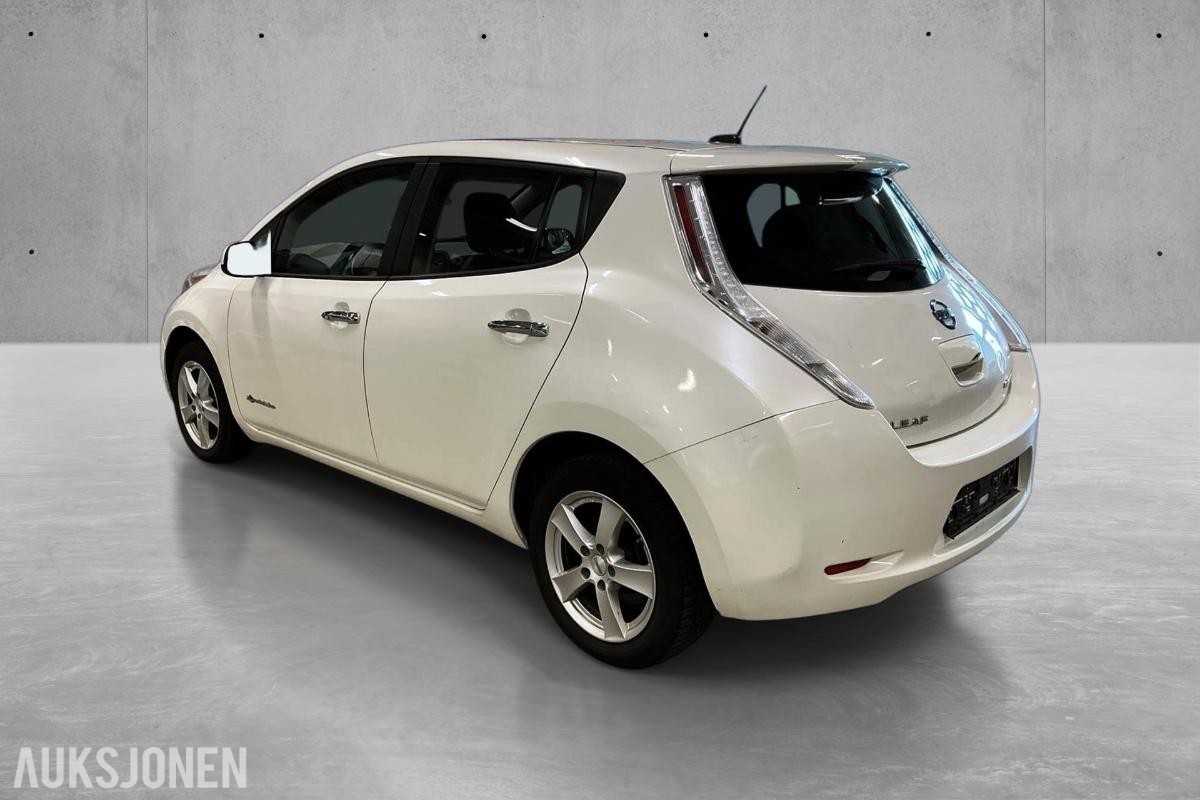 2015 Nissan LEAF | CC | R.Kam - BLUETOOTH - R.KAMERA ++, 111000k