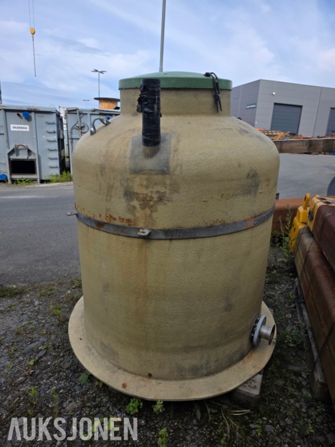 Glassfiber tank med lokk