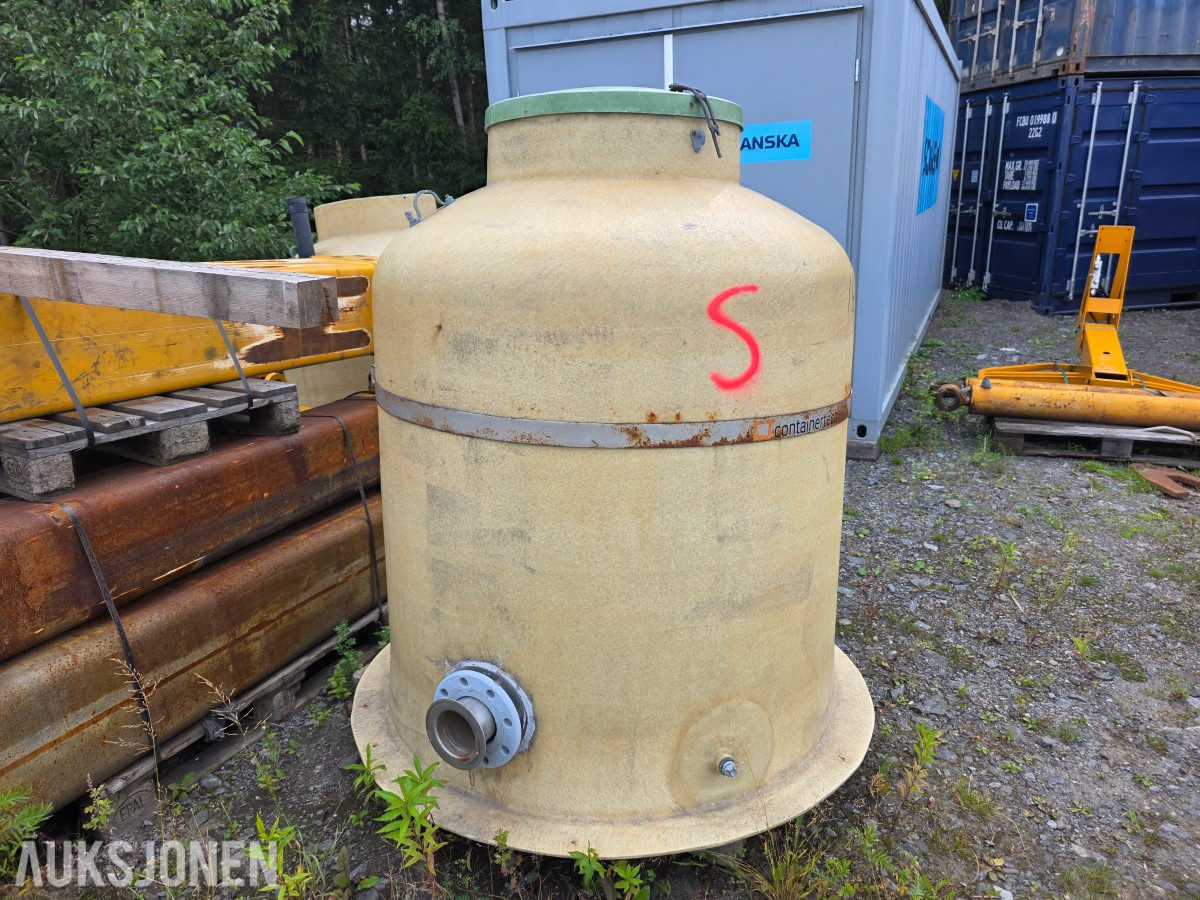 Glassfiber tank med lokk
