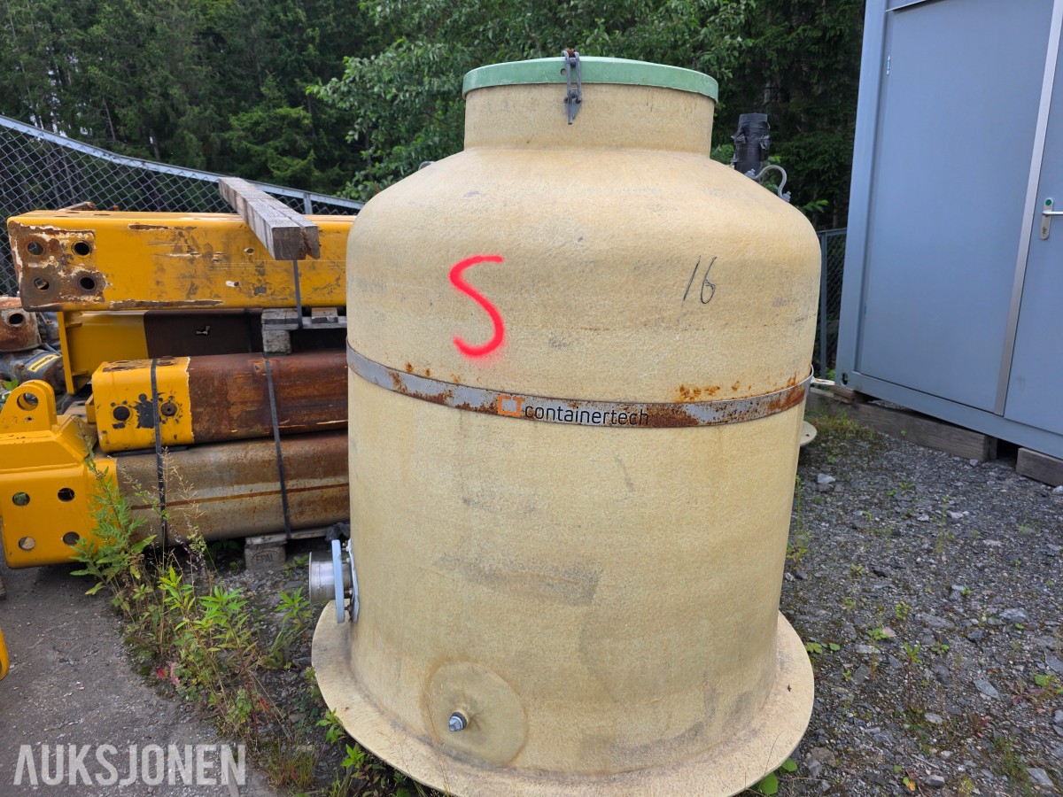 Glassfiber tank med lokk