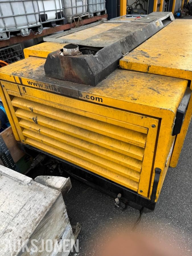 2002 Atlas Copco XAS146 kompressor.