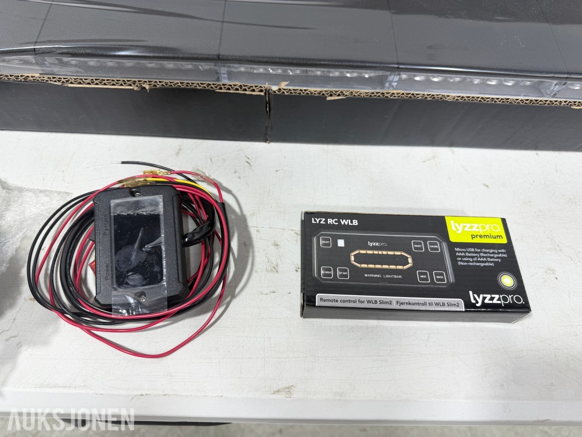 Lyzzpro LED varsellysbjelke LYZ WLB SLIM2 180, 12/24V