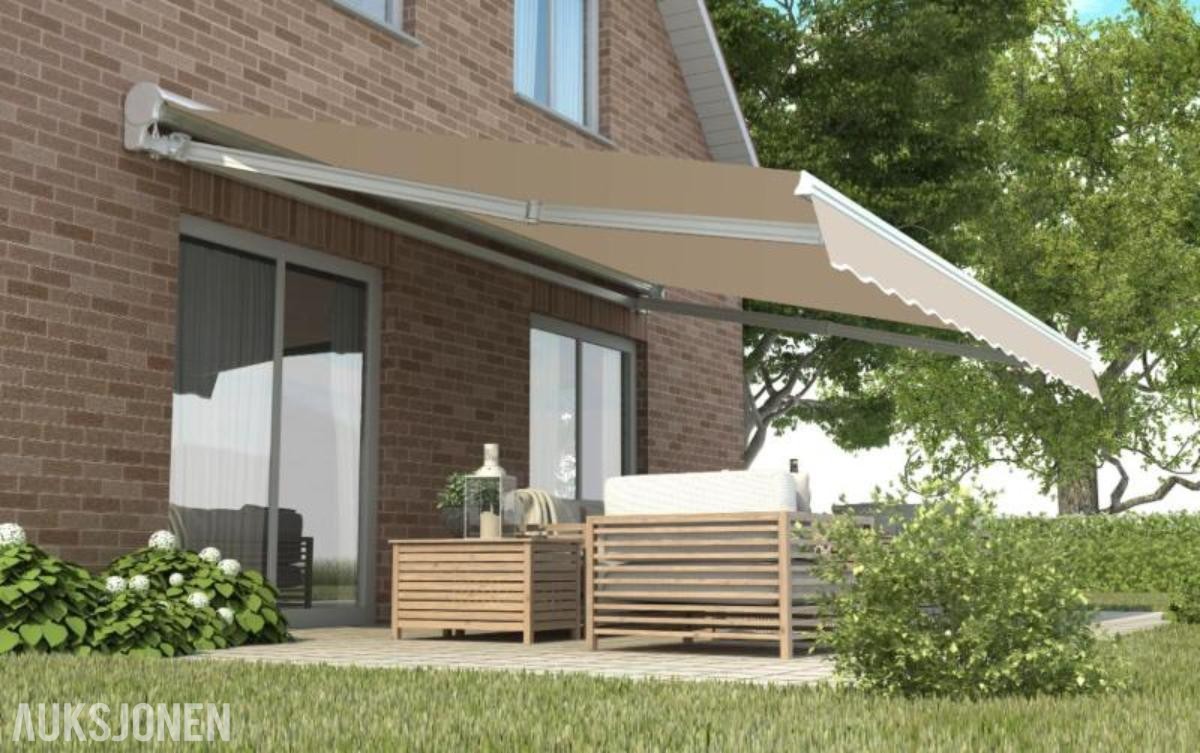 TERRASSEMARKISE 495X300CM BREDDE/UTFALL - MOTORSTYRT - KASSETTMARKISE - HELT NY