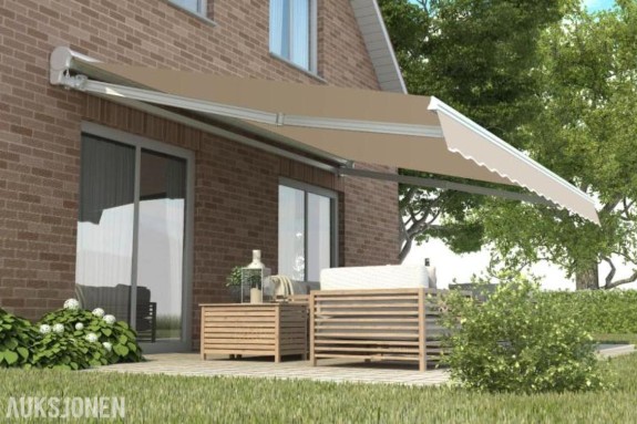 TERRASSEMARKISE 495X300CM BREDDE/UTFALL - MOTORSTYRT - KASSETTMARKISE - HELT NY