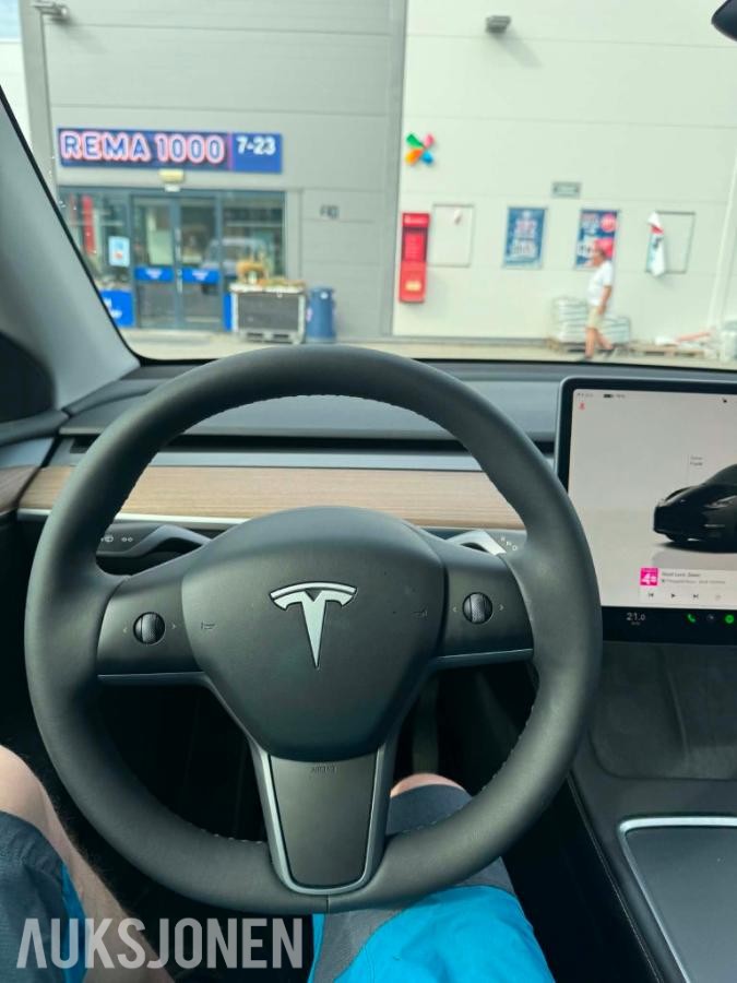2024 Tesla Model Y Long Range AWD Adaptiv cruisekontroll, Ryggekamera, Hengerfeste