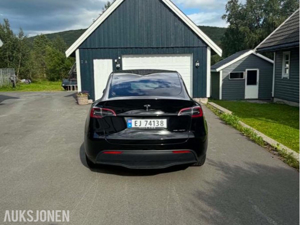 2024 Tesla Model Y Long Range AWD Adaptiv cruisekontroll, Ryggekamera, Hengerfeste