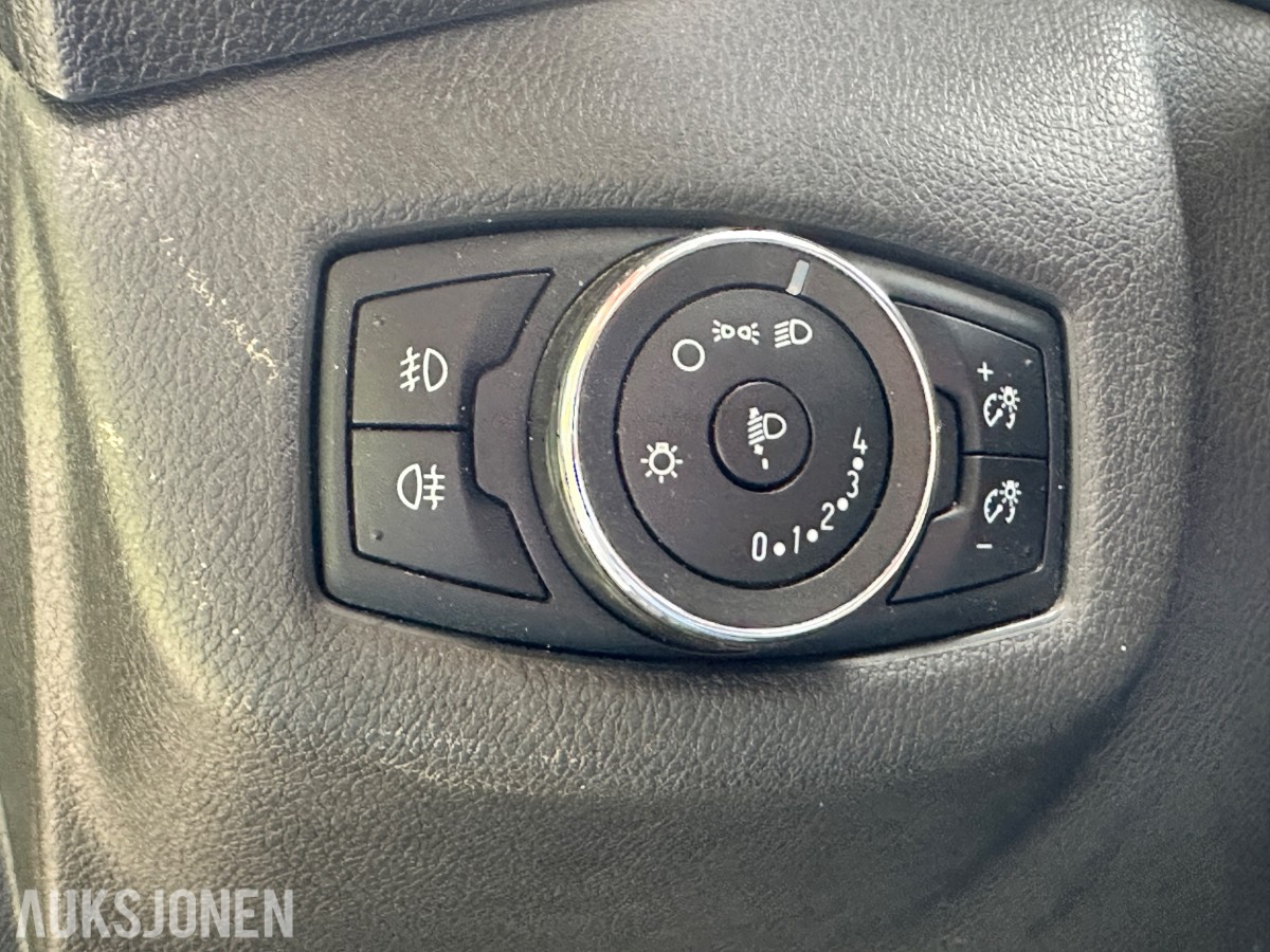 2015 Ford TRANSIT CONNECT | Lang utgave | 3-seter | Hengerfeste | Reparasjonsobjekt, 197347km