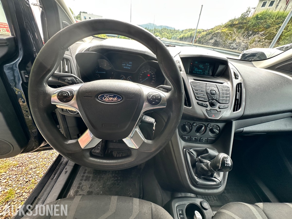 2015 Ford TRANSIT CONNECT | Lang utgave | 3-seter | Hengerfeste | Reparasjonsobjekt, 197347km