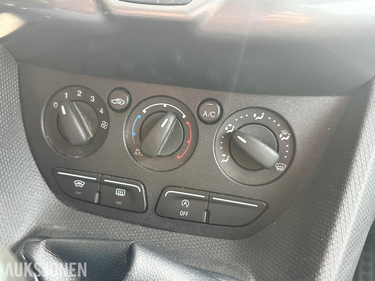 2015 Ford TRANSIT CONNECT | Lang utgave | 3-seter | Hengerfeste | Reparasjonsobjekt, 197347km