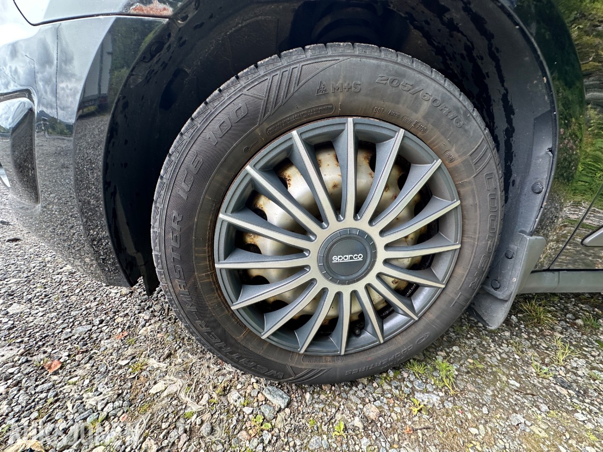 2015 Ford TRANSIT CONNECT | Lang utgave | 3-seter | Hengerfeste | Reparasjonsobjekt, 197347km