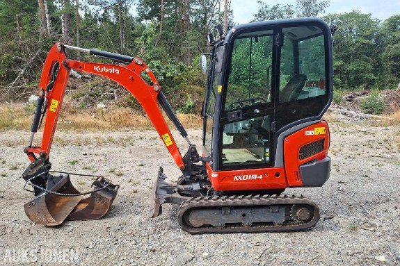 2020 Kubota KX019-4 minigraver 1152 timer med graveskuffe og Hyd. pusseskuffe