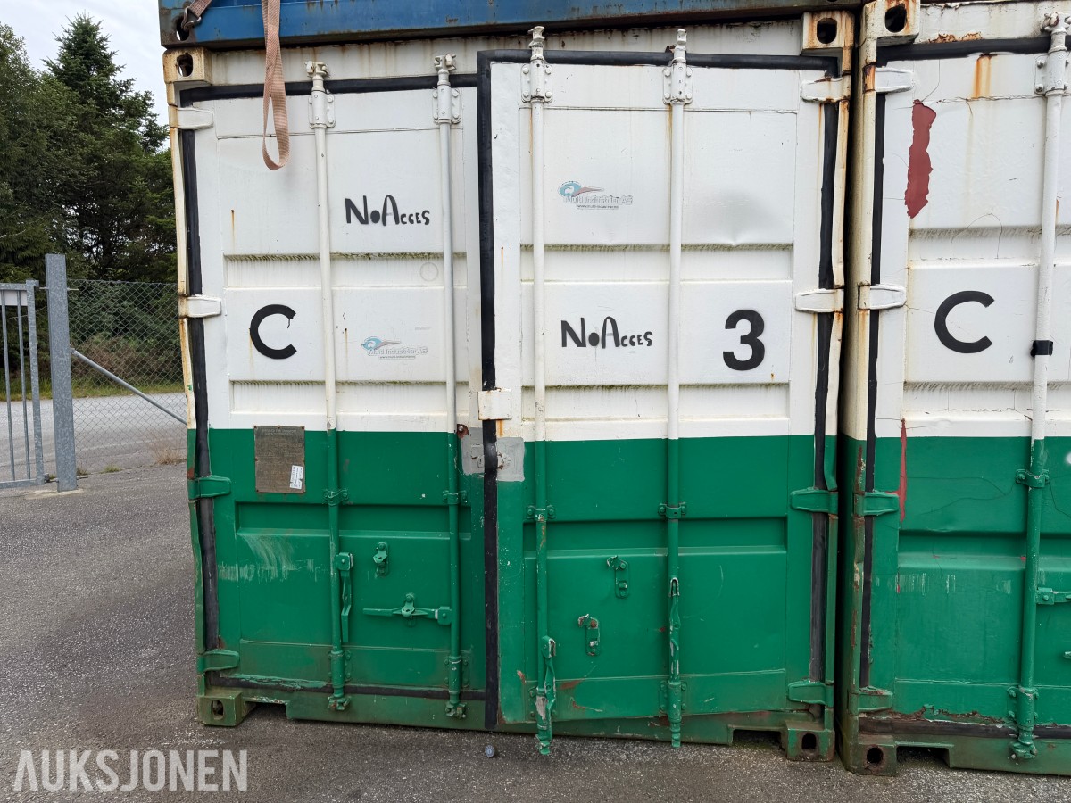 20 fots container med doble containerdører i enden.