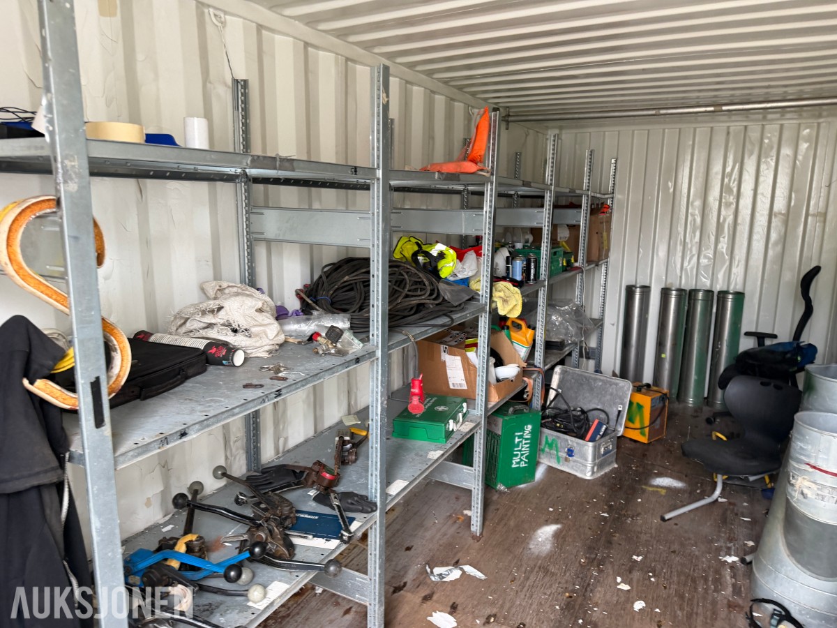 20 fots container med diverse innhold