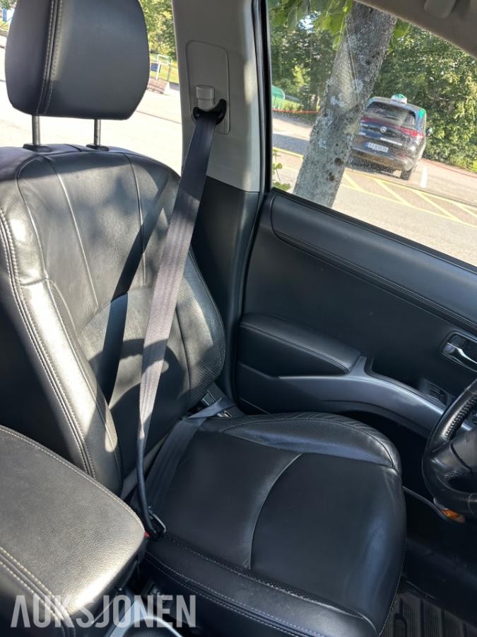 2010 Mitsubishi Outlander 2.2 DI-D 156HK 4WD Automat, 7-seter, Cruisekontroll, Ryggekamera