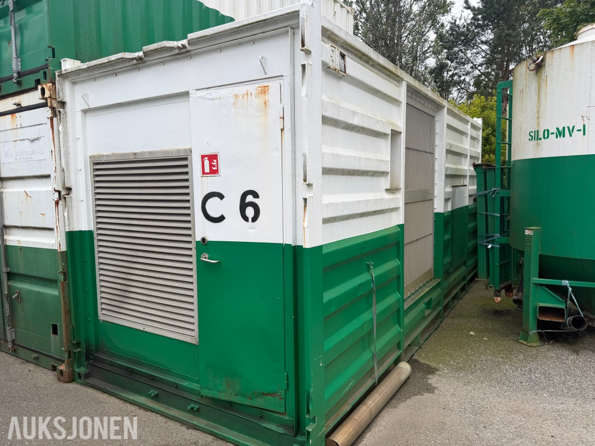 20 fots container med 2 stk. Mercedes-motorer og kompressorer