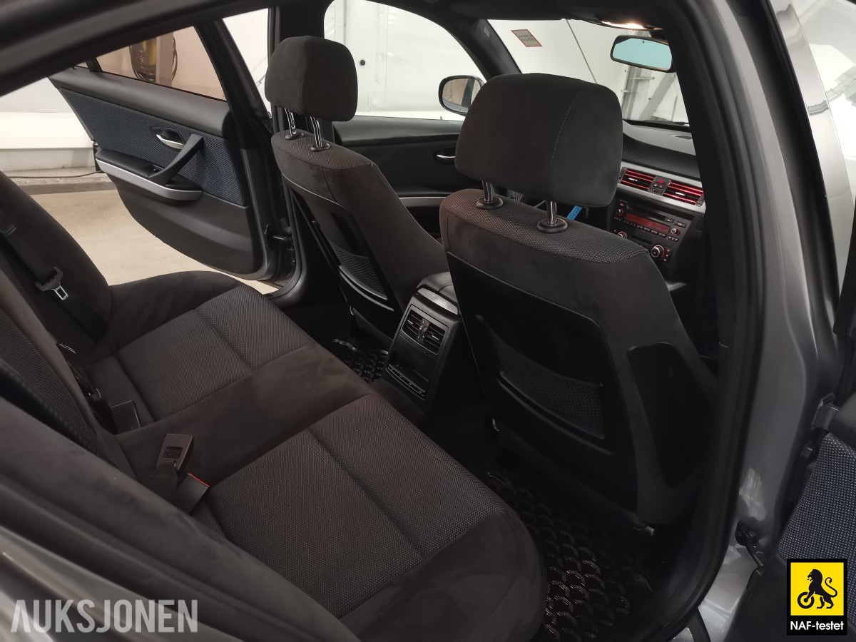 2011 BMW 3-serie 318D 136 HK AUT M-SPORT TAKLUKE CRUISE