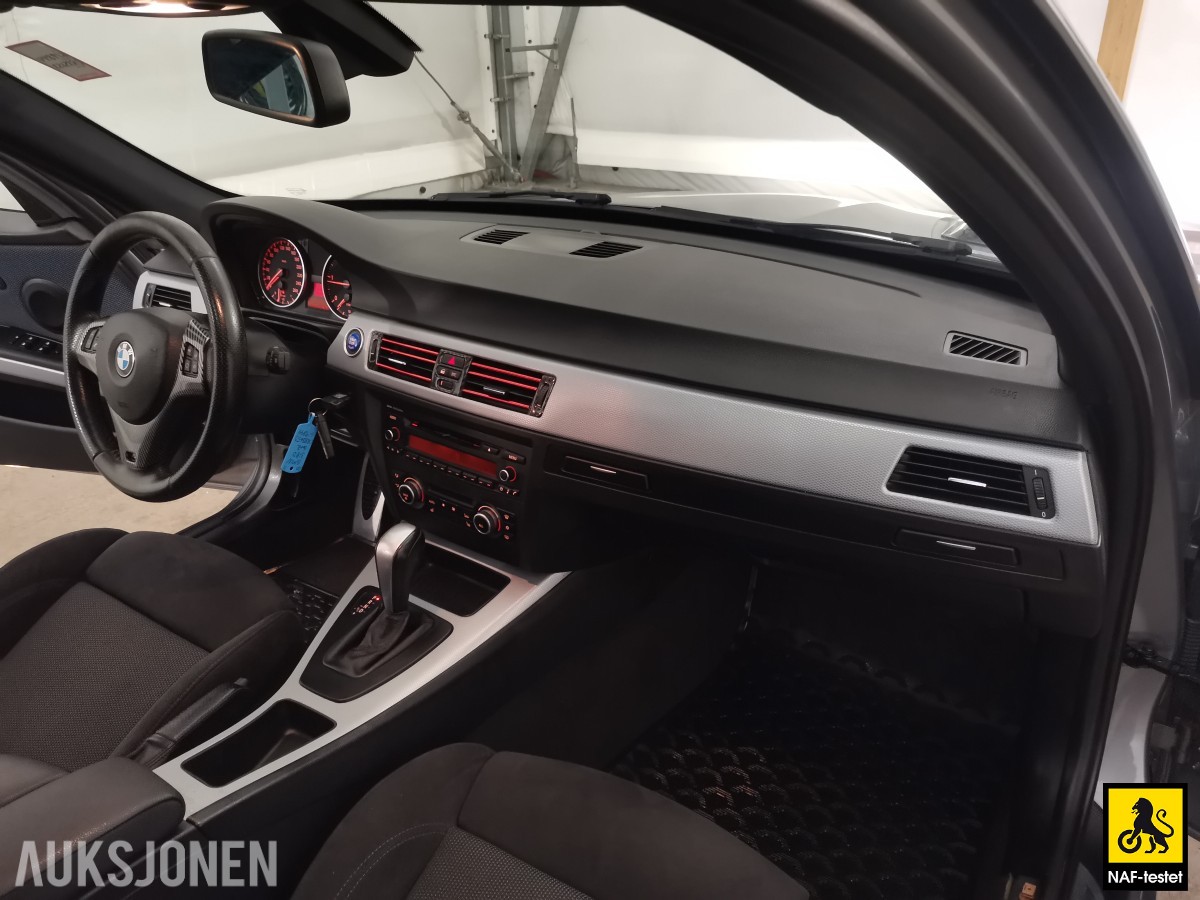 2011 BMW 3-serie 318D 136 HK AUT M-SPORT TAKLUKE CRUISE