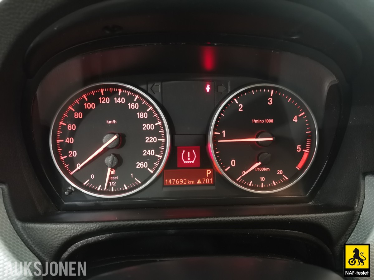 2011 BMW 3-serie 318D 136 HK AUT M-SPORT TAKLUKE CRUISE