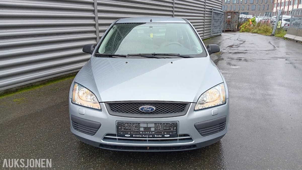 2005 Ford Focus 1.6-100HK AUTOMAT 5.dørs PKK Okt 27, 60701km