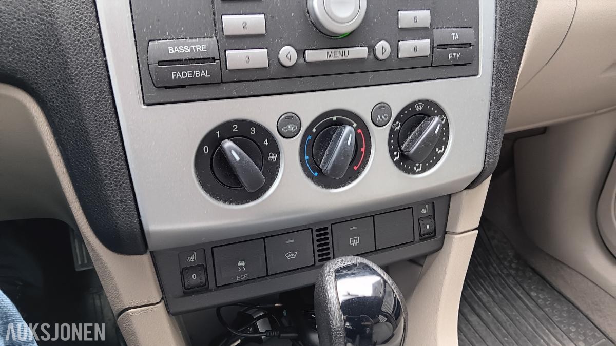 2005 Ford Focus 1.6-100HK AUTOMAT 5.dørs PKK Okt 27, 60701km