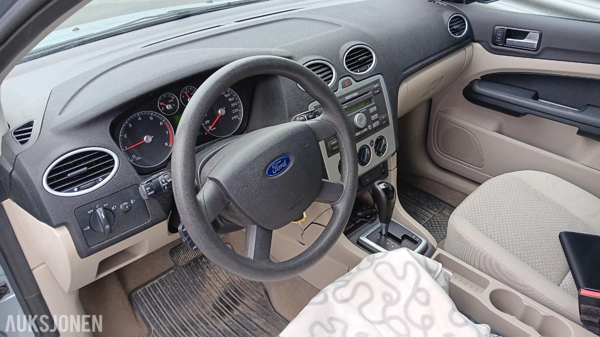 2005 Ford Focus 1.6-100HK AUTOMAT 5.dørs PKK Okt 27, 60701km