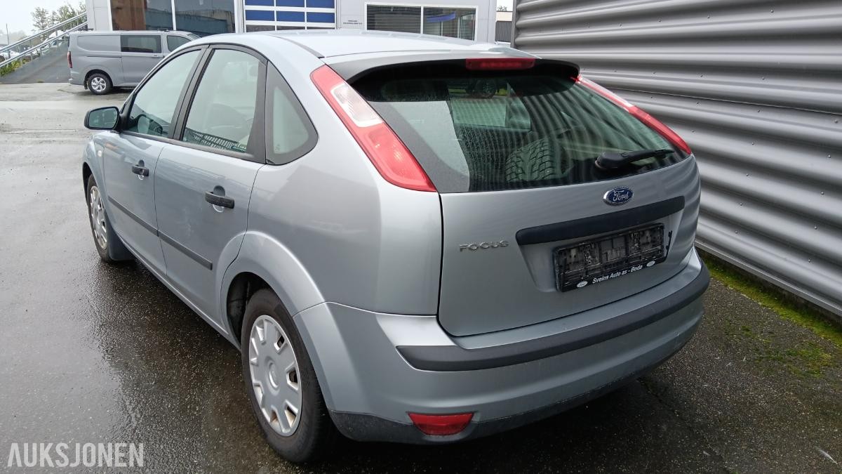 2005 Ford Focus 1.6-100HK AUTOMAT 5.dørs PKK Okt 27, 60701km