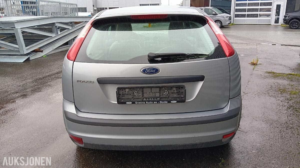 2005 Ford Focus 1.6-100HK AUTOMAT 5.dørs PKK Okt 27, 60701km
