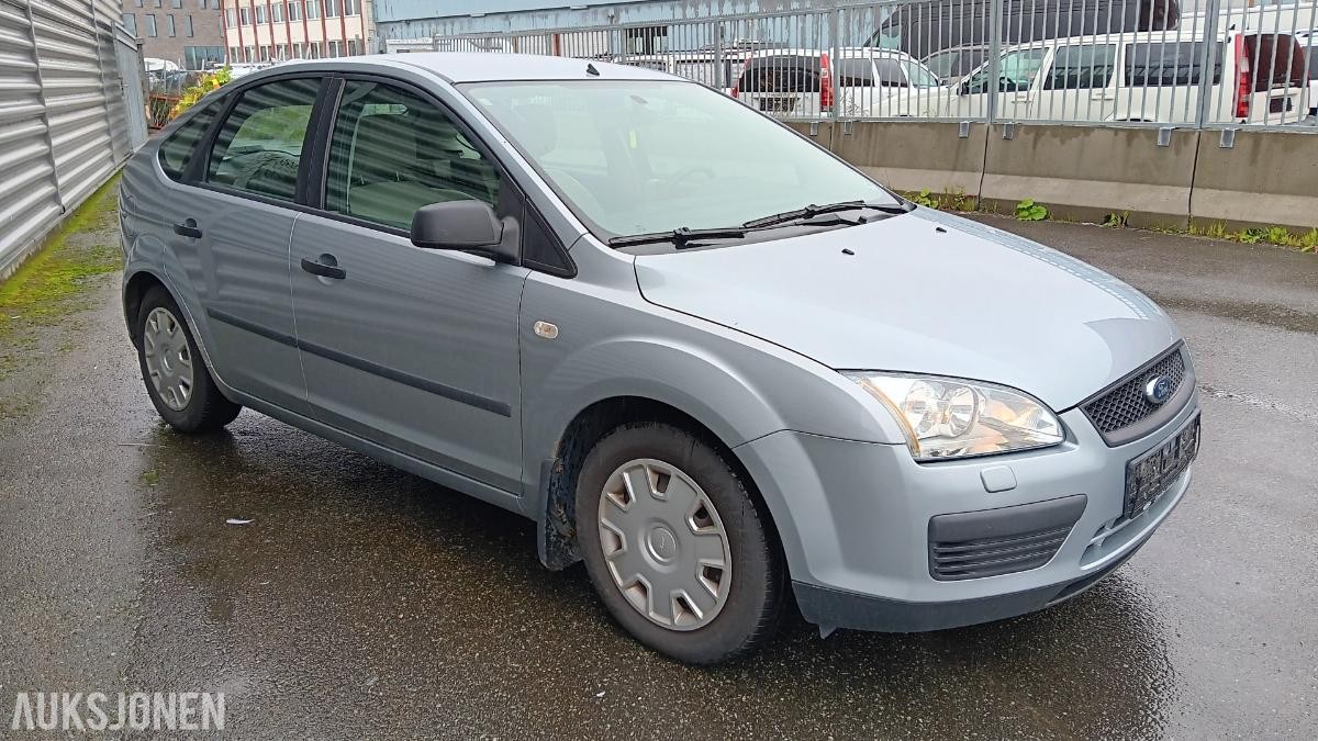 2005 Ford Focus 1.6-100HK AUTOMAT 5.dørs PKK Okt 27, 60701km