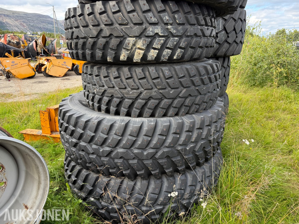 John Deere pigghjul – 2x 440/80R28 + 2x 540/50R38
