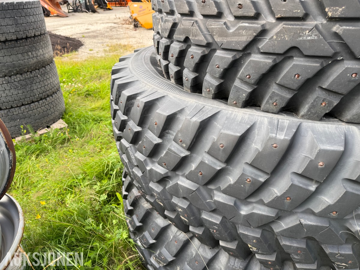 John Deere pigghjul – 2x 440/80R28 + 2x 540/50R38