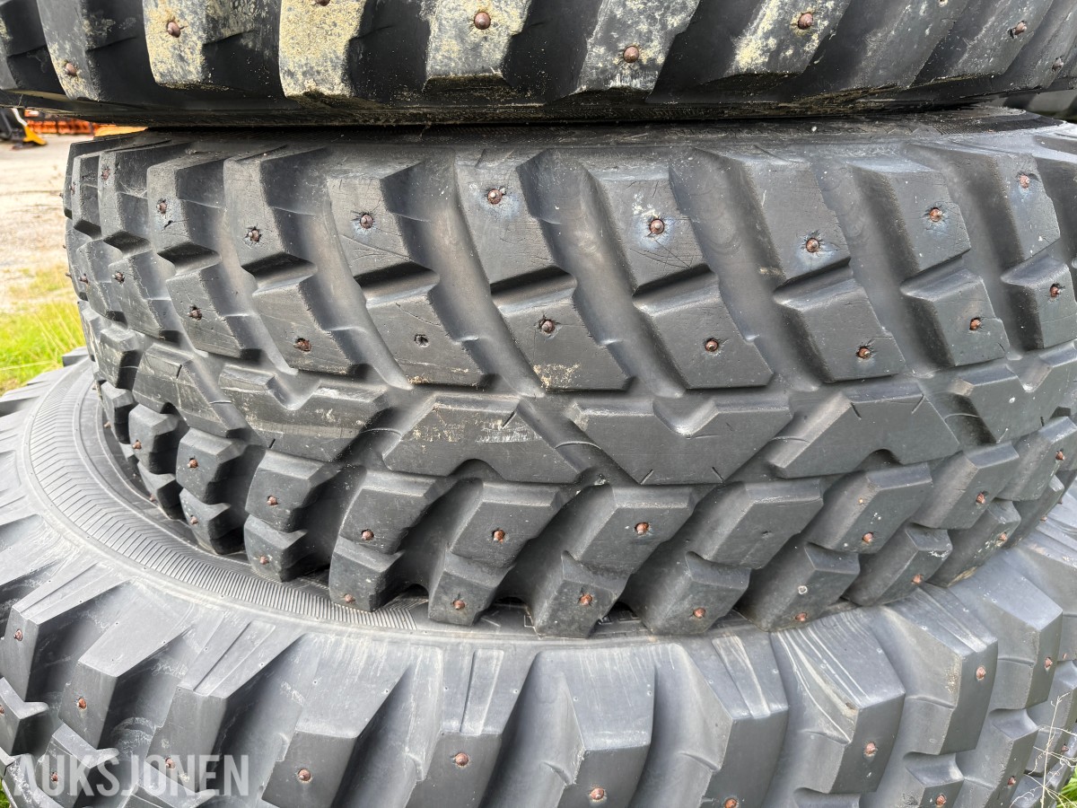 John Deere pigghjul – 2x 440/80R28 + 2x 540/50R38