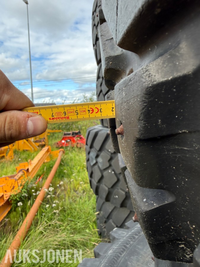 John Deere pigghjul – 2x 440/80R28 + 2x 540/50R38