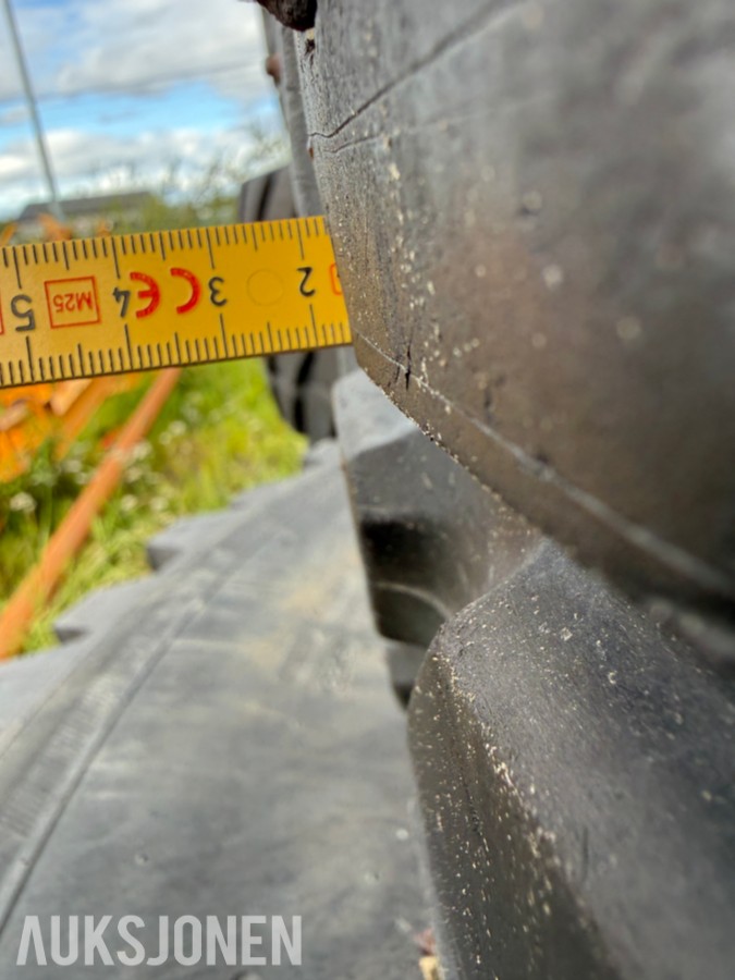 John Deere pigghjul – 2x 440/80R28 + 2x 540/50R38
