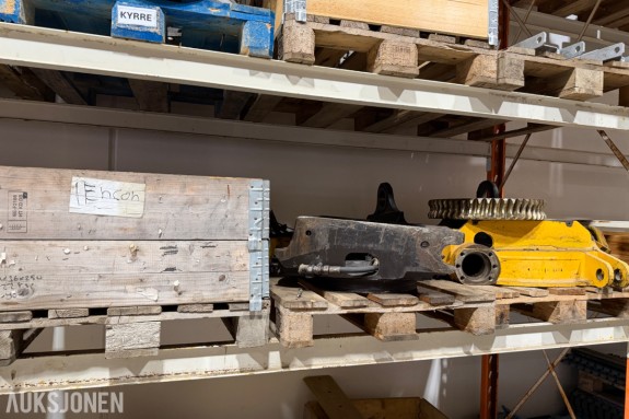 3 Paller med diverse Encon tiltrotator deler - S70
