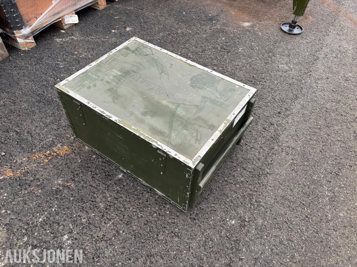 17 stk. Forsvarets reservedel kasse felt