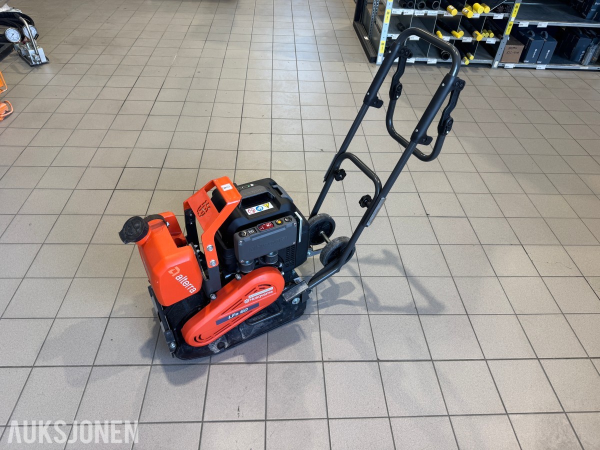 2023 Husqvarna LF 60 LAT – Batteridrevet Vibrasjonsplate (Utstillingsmodell)