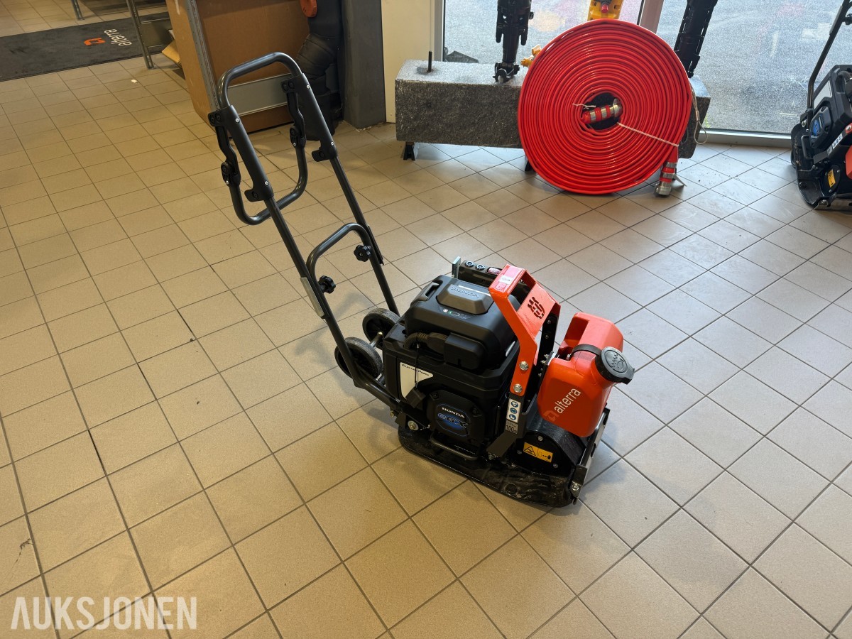 2023 Husqvarna LF 60 LAT – Batteridrevet Vibrasjonsplate (Utstillingsmodell)