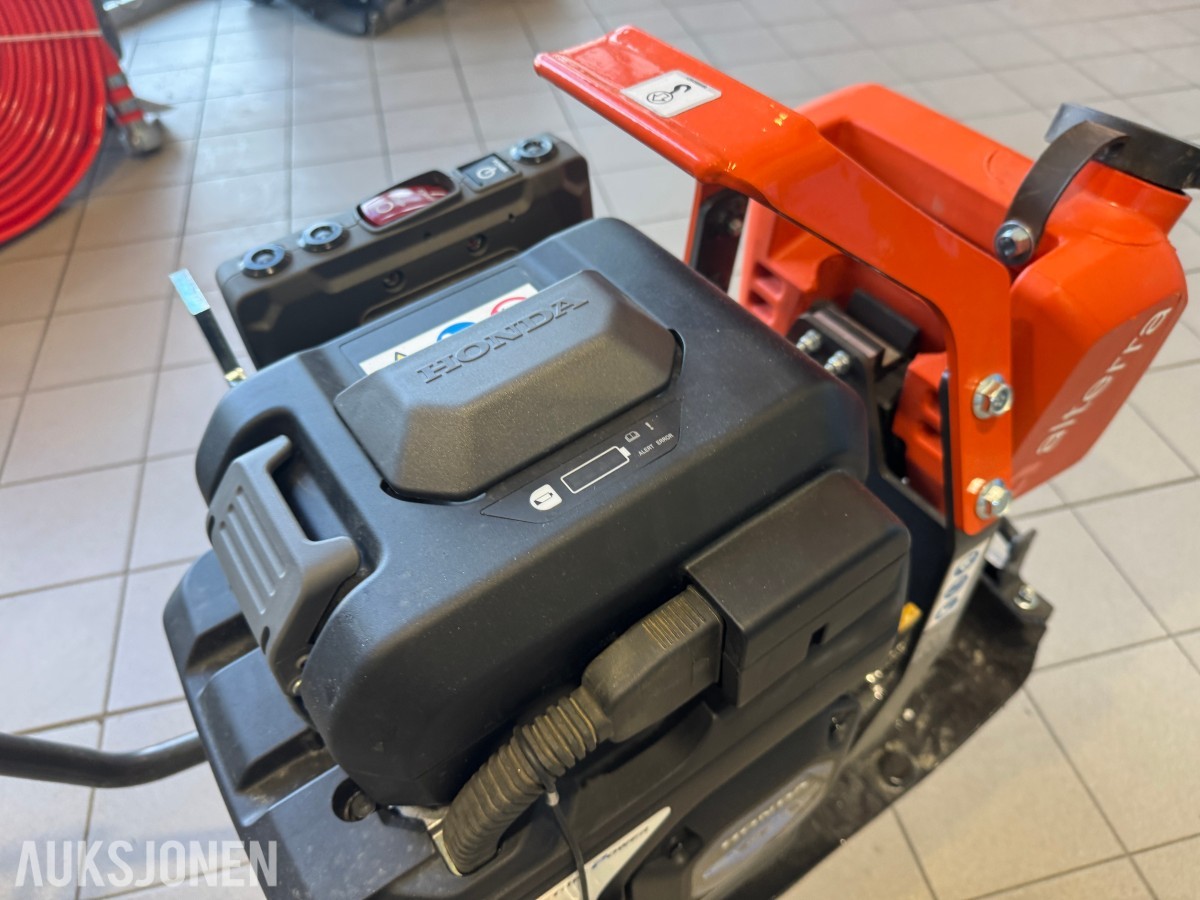 2023 Husqvarna LF 60 LAT – Batteridrevet Vibrasjonsplate (Utstillingsmodell)