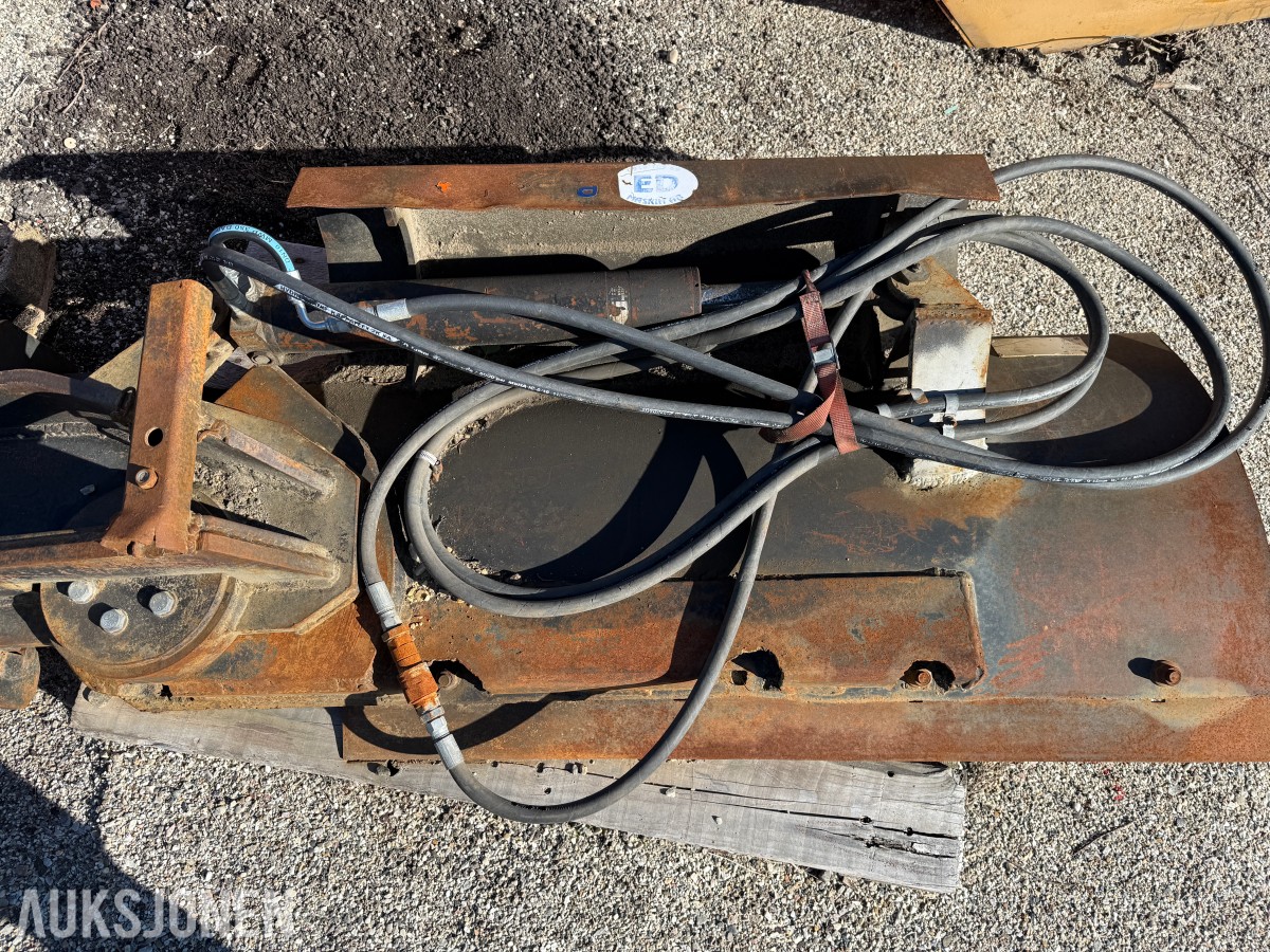 EDM 1500 hydraulisk rømmevinge / veghøvelvinge