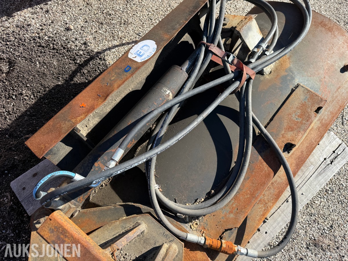 EDM 1500 hydraulisk rømmevinge / veghøvelvinge