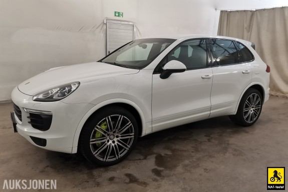 2017 Porsche CAYENNE S E-HYBRID 416 HK PASM GTS SPORTSSETER NAVI KAMERA BOSE