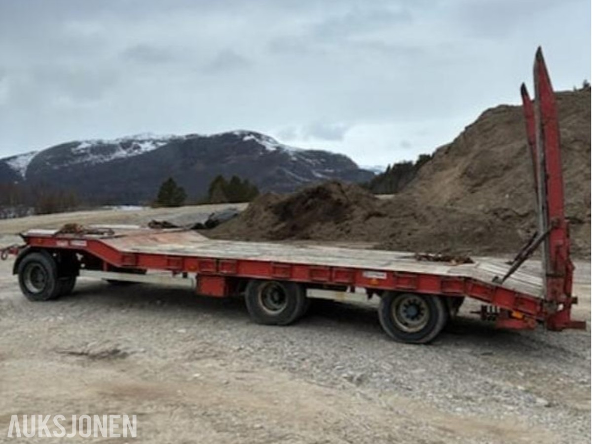 2000 HOFFMANN LTU 30 Maskinhenger
