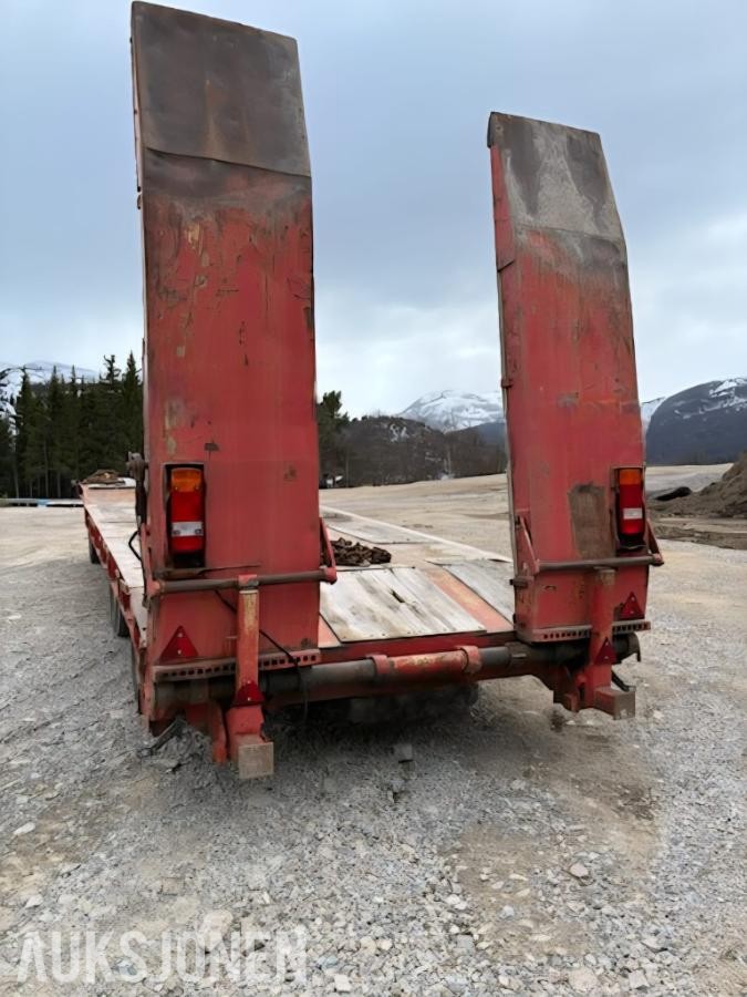 2000 HOFFMANN LTU 30 Maskinhenger