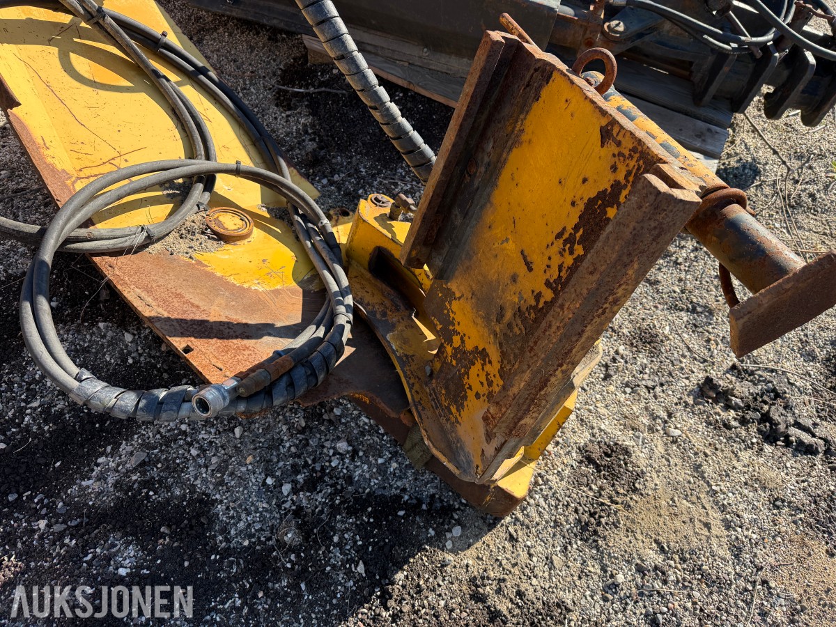 Hydraulisk snø-/grusstopper til skjær / veghøvel