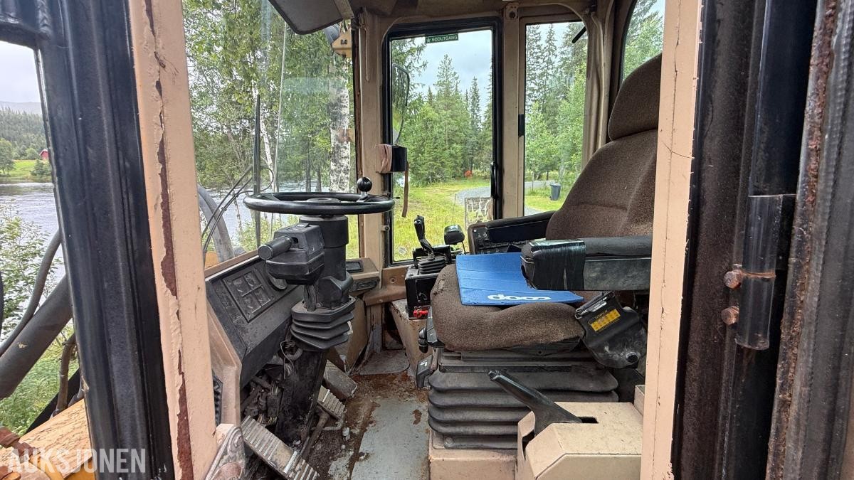 1996 Cat IT28F hjullaster m/ pallegafler og 2 skuffer 