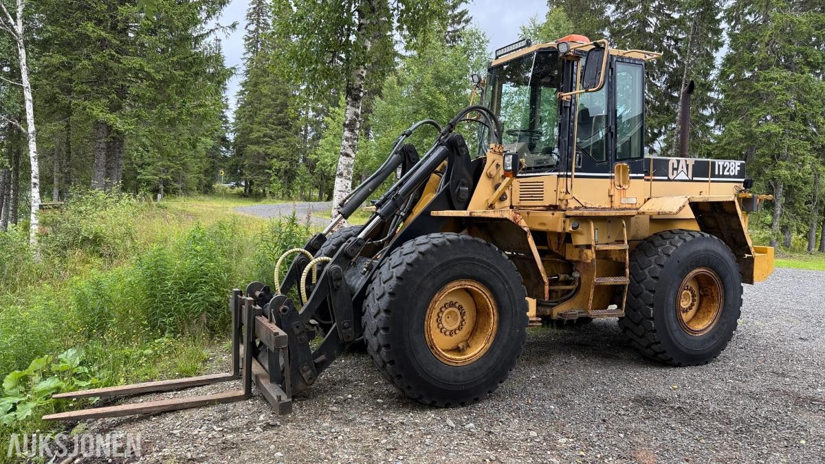 1996 Cat IT28F hjullaster m/ pallegafler og 2 skuffer 