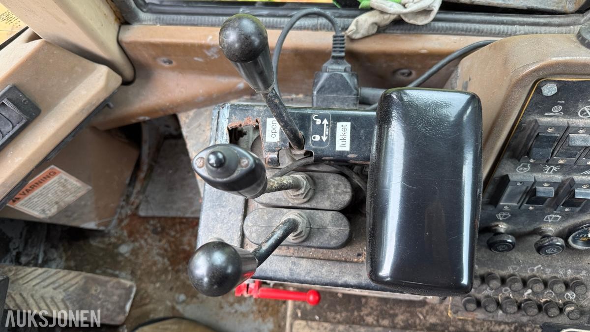 1996 Cat IT28F hjullaster m/ pallegafler og 2 skuffer 